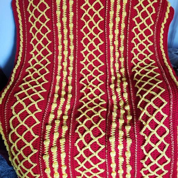 🔥Fireside Fisherman Style Afghan w/Fringe Hand Crocheted In Red & Yellow - Picture 2 of 3